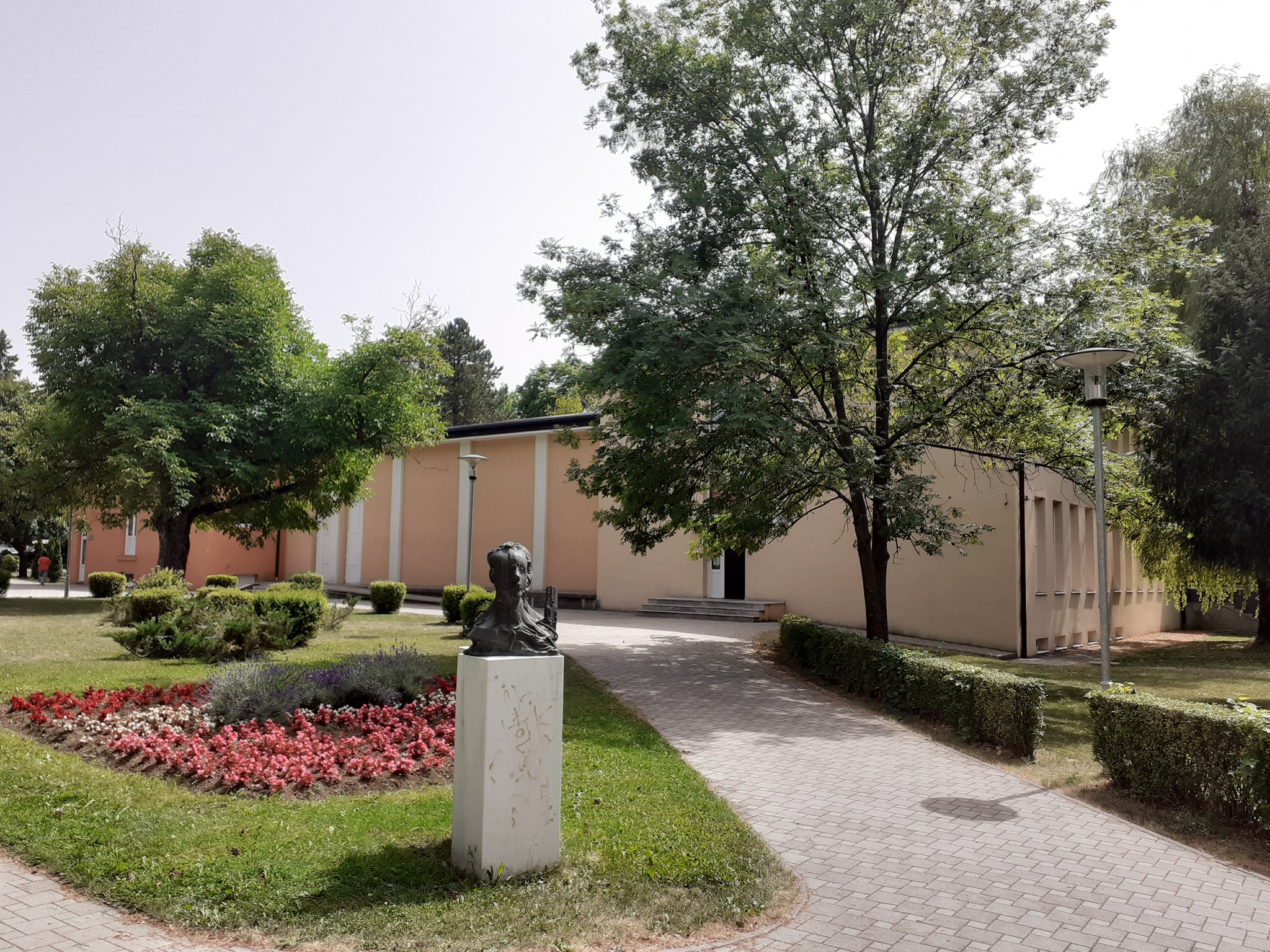 Narodno sveučilište Livno organizira tečajeve njemačkog i engleskog jezika